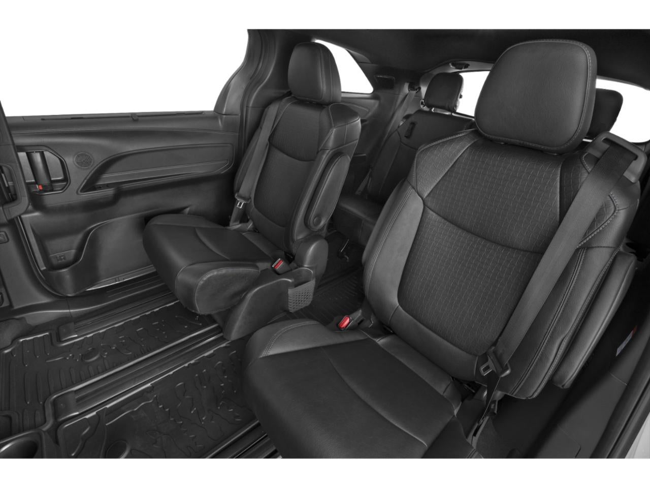 2026 Toyota Sienna Woodland Edition AWD 7-Passenger (Natl)