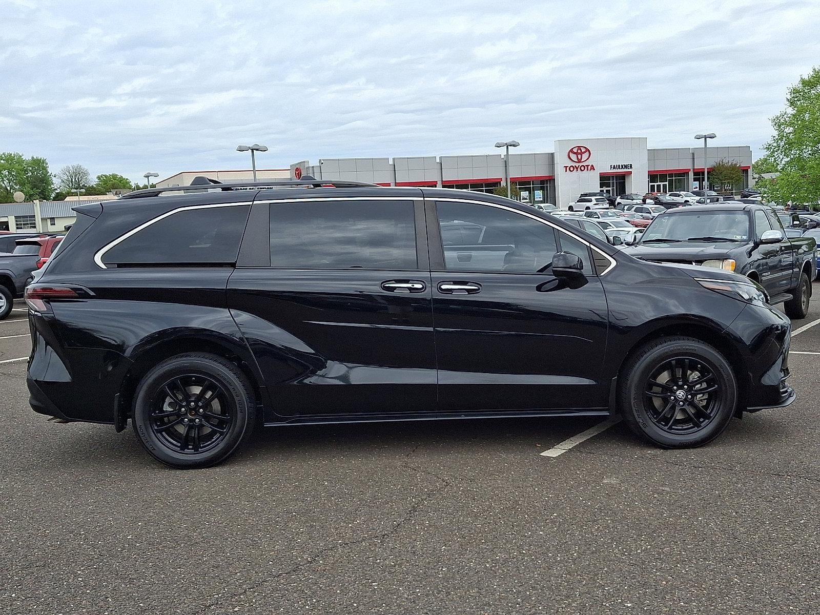 2023 Toyota Sienna Woodland Edition AWD 7-Passenger (Natl)