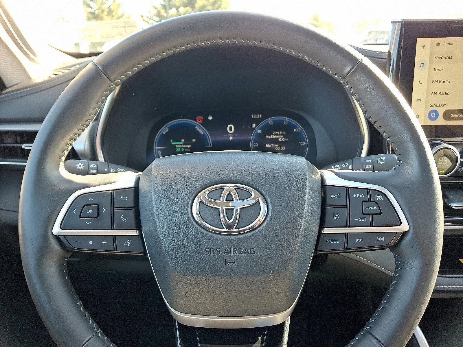 2024 Toyota Highlander Hybrid Platinum AWD (Natl)