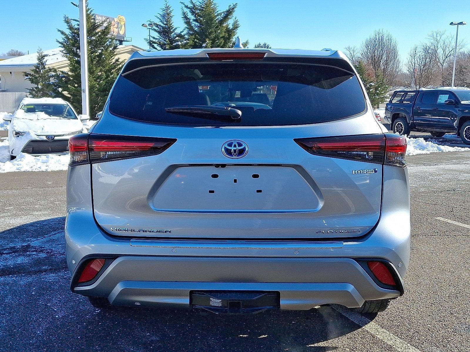 2024 Toyota Highlander Hybrid Platinum AWD (Natl)
