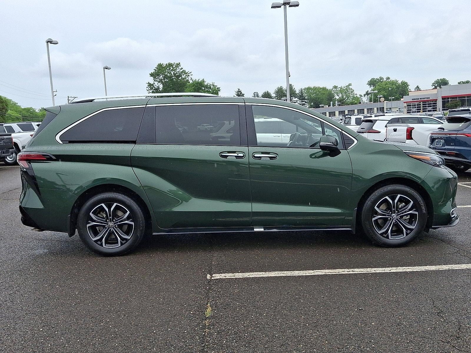 2025 Toyota Sienna Platinum AWD 7-Passenger (Natl)