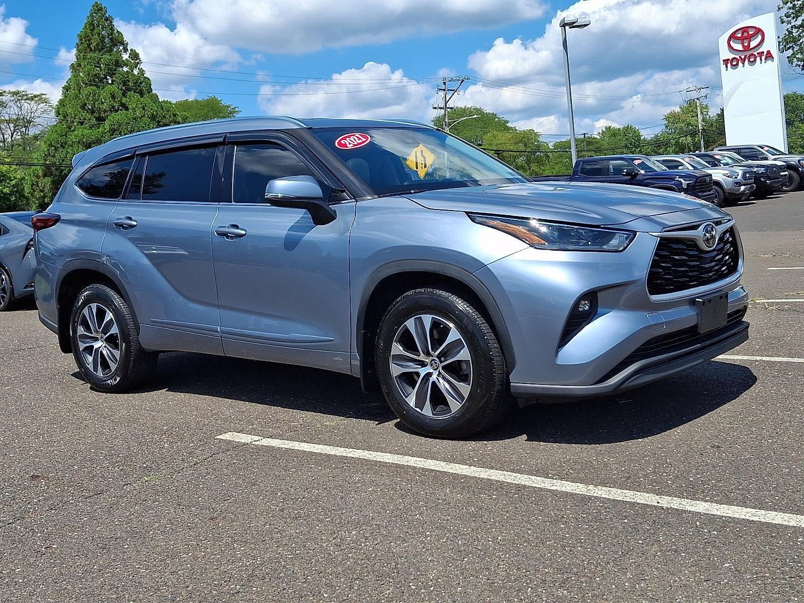 2021 Toyota Highlander XLE AWD (Natl)