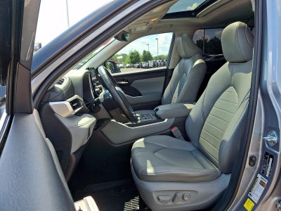 2021 Toyota Highlander XLE AWD (Natl)