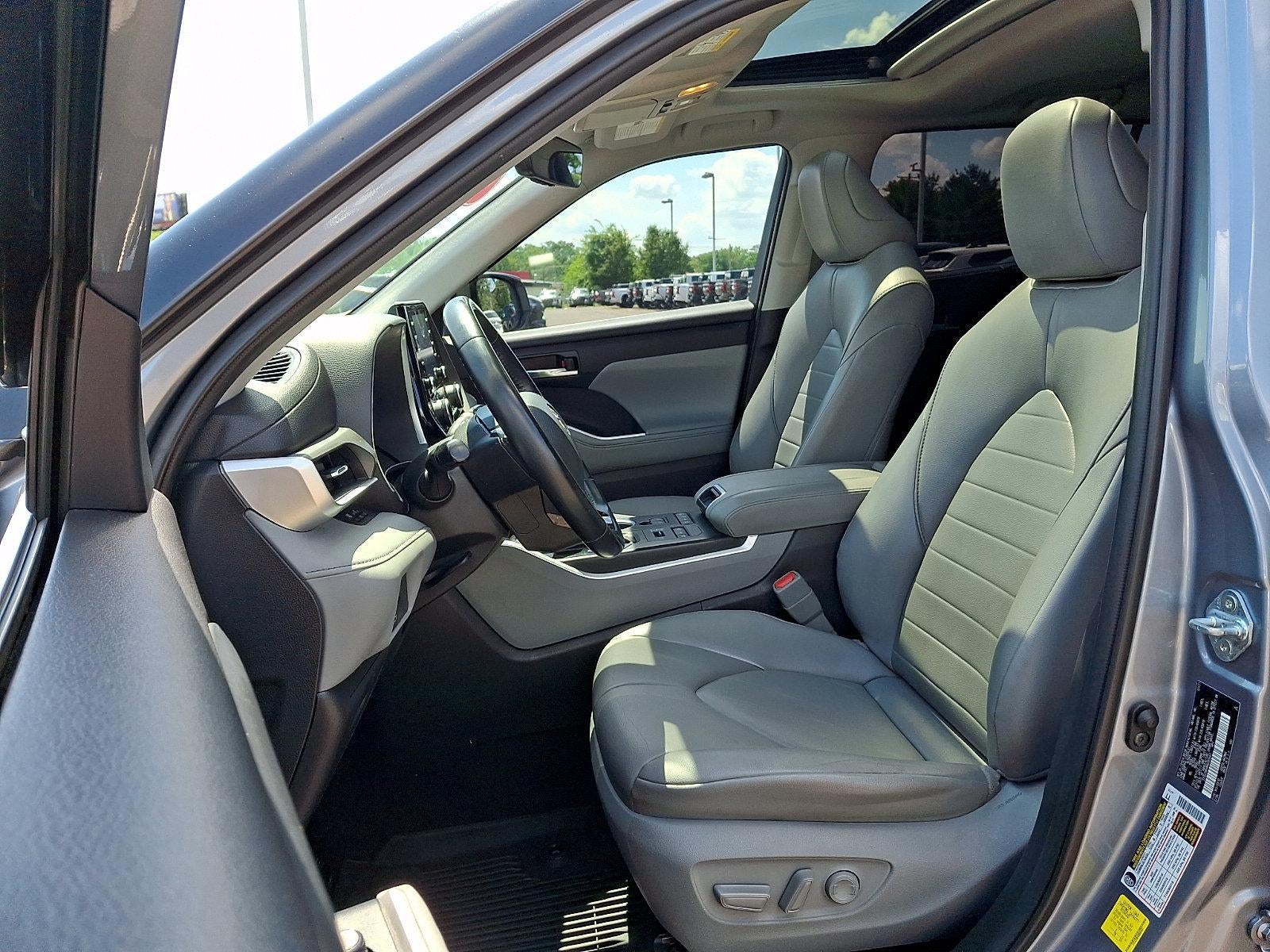 2021 Toyota Highlander XLE AWD (Natl)