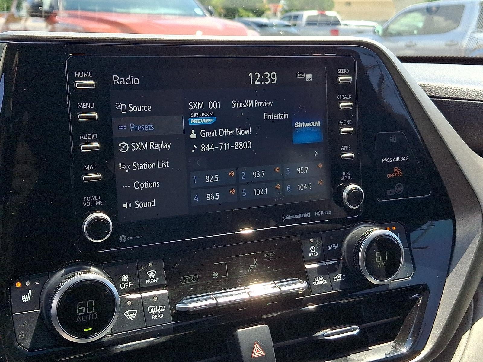 2021 Toyota Highlander XLE AWD (Natl)
