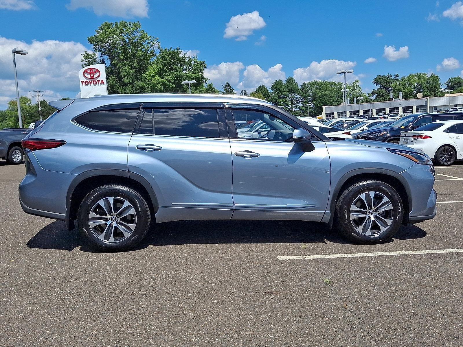2021 Toyota Highlander XLE AWD (Natl)
