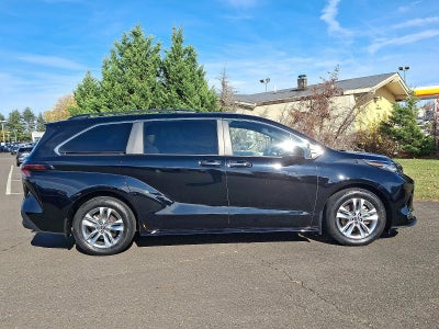 2023 Toyota Sienna XLE AWD 7-Passenger (Natl)