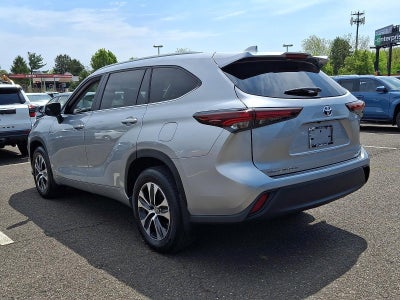 2024 Toyota Highlander Hybrid XLE AWD (Natl)