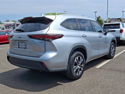 2024 Toyota Highlander Hybrid XLE AWD (Natl)