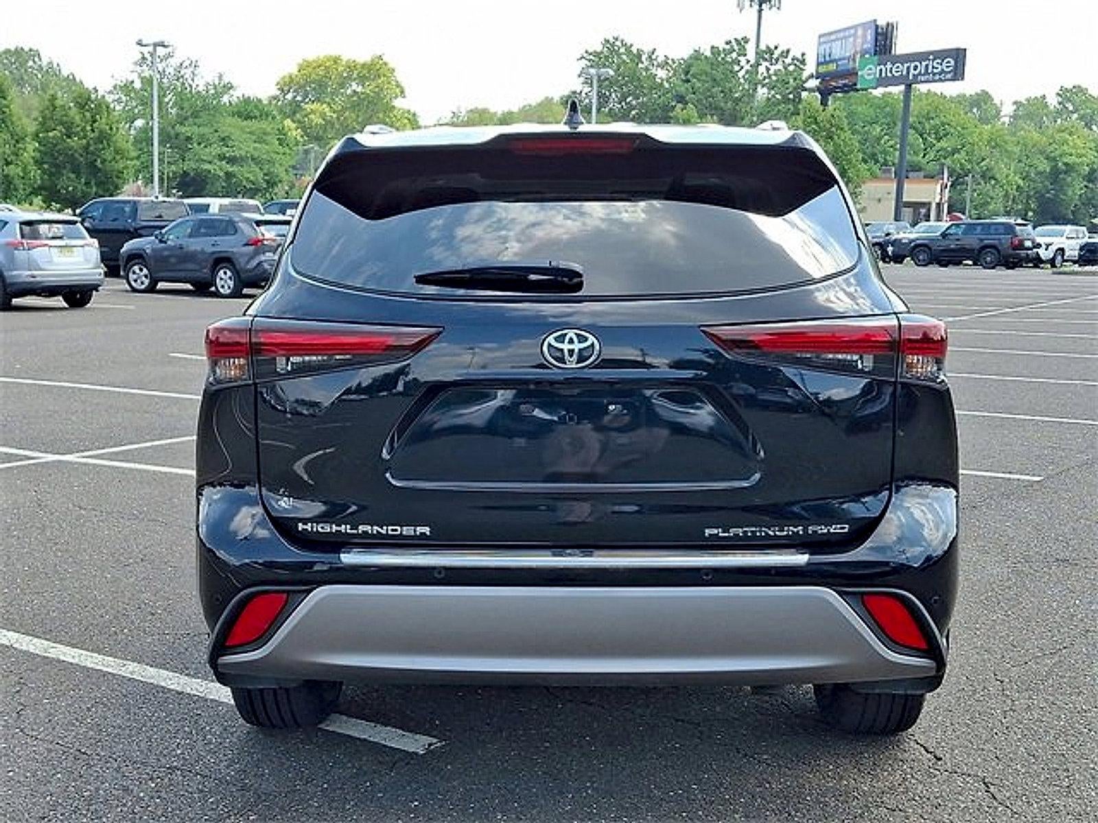 2024 Toyota Highlander Platinum AWD (Natl)