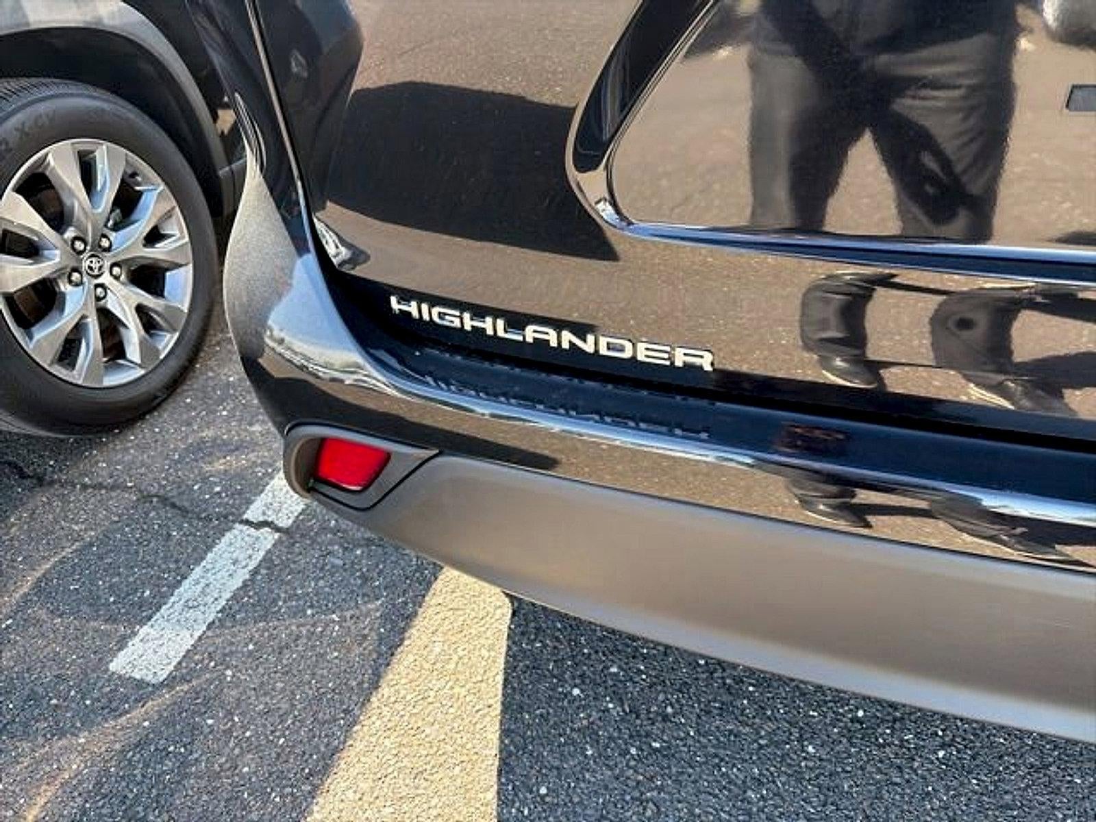 2025 Toyota Highlander XLE AWD (Natl)