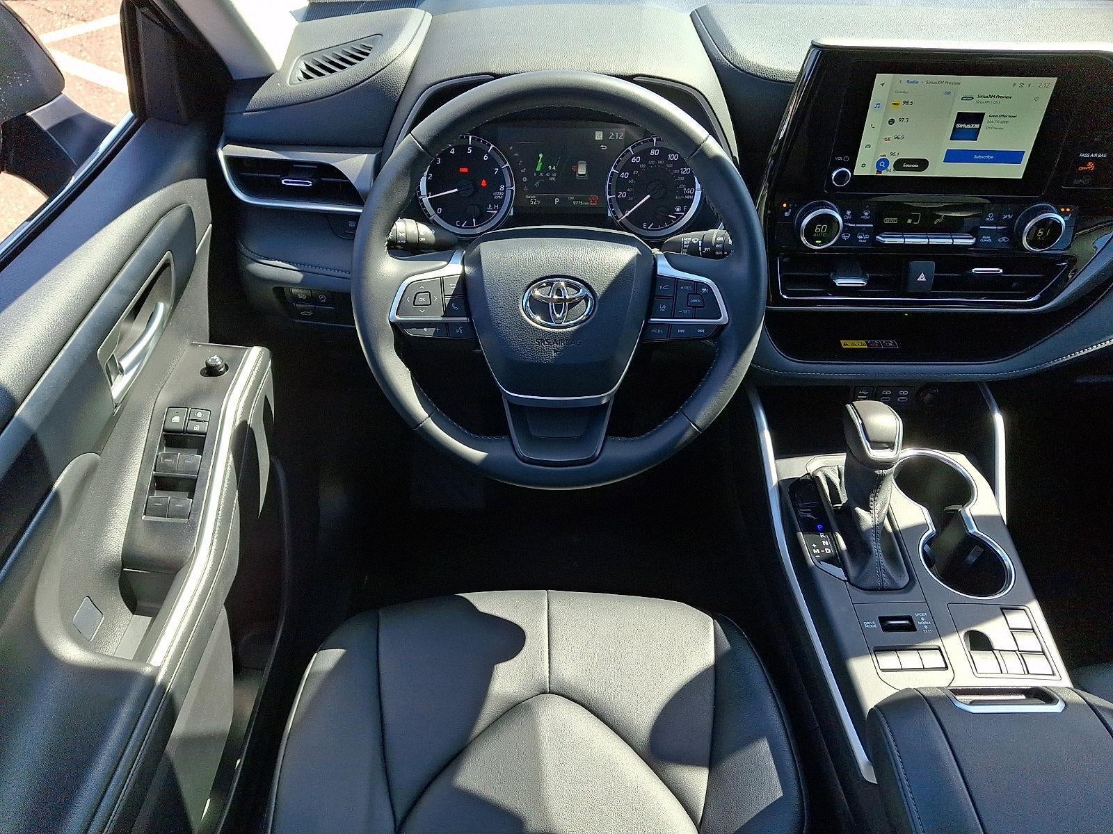 2025 Toyota Highlander XLE AWD (Natl)