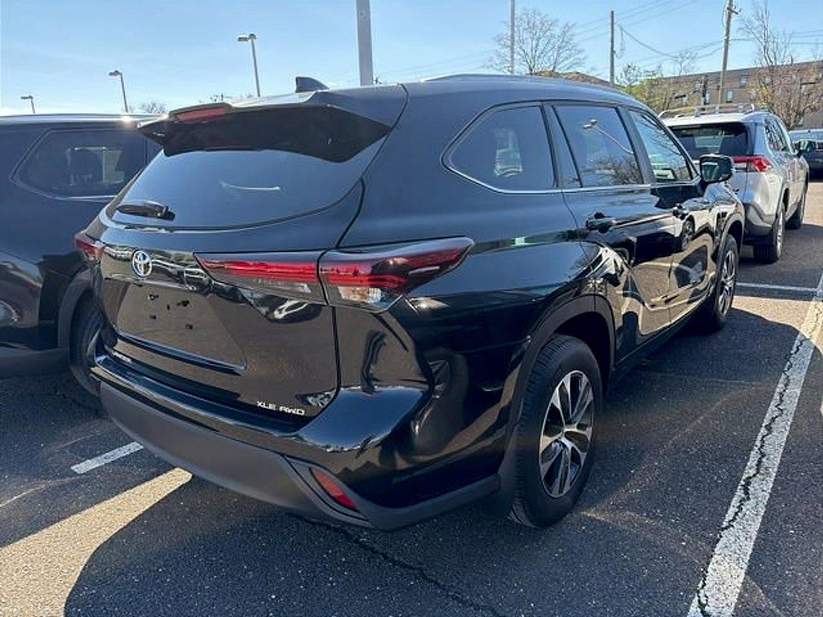 2025 Toyota Highlander XLE AWD (Natl)