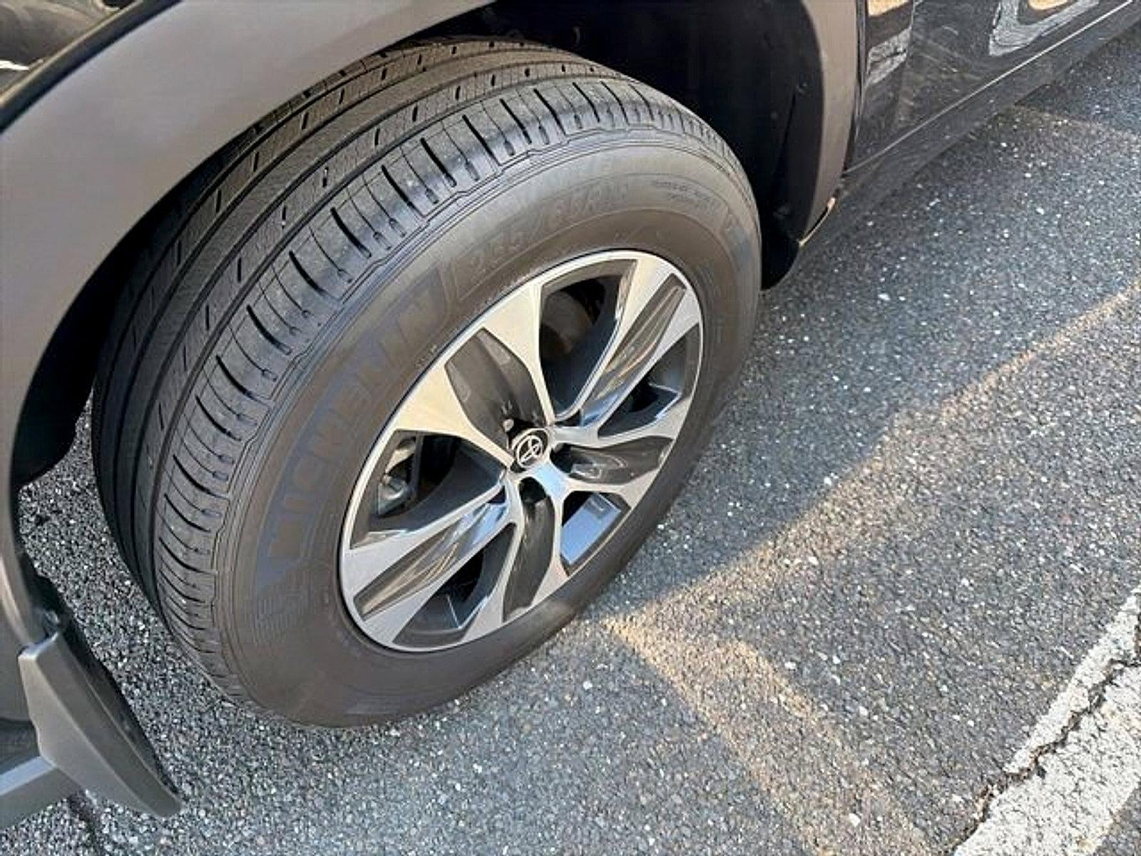 2025 Toyota Highlander XLE AWD (Natl)