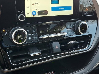 2025 Toyota Highlander XLE AWD (Natl)