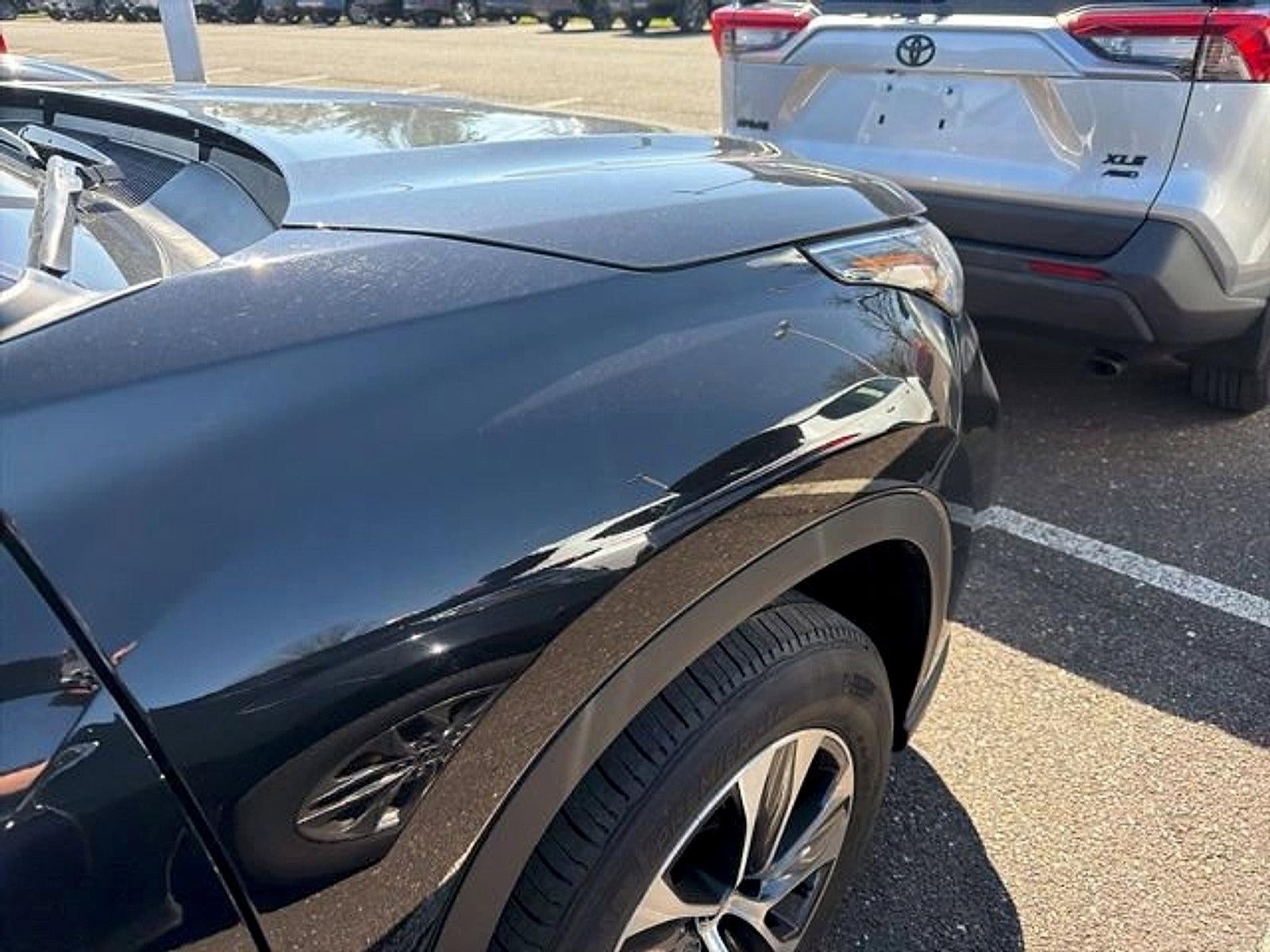 2025 Toyota Highlander XLE AWD (Natl)