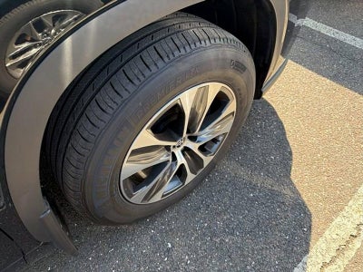 2025 Toyota Highlander XLE AWD (Natl)