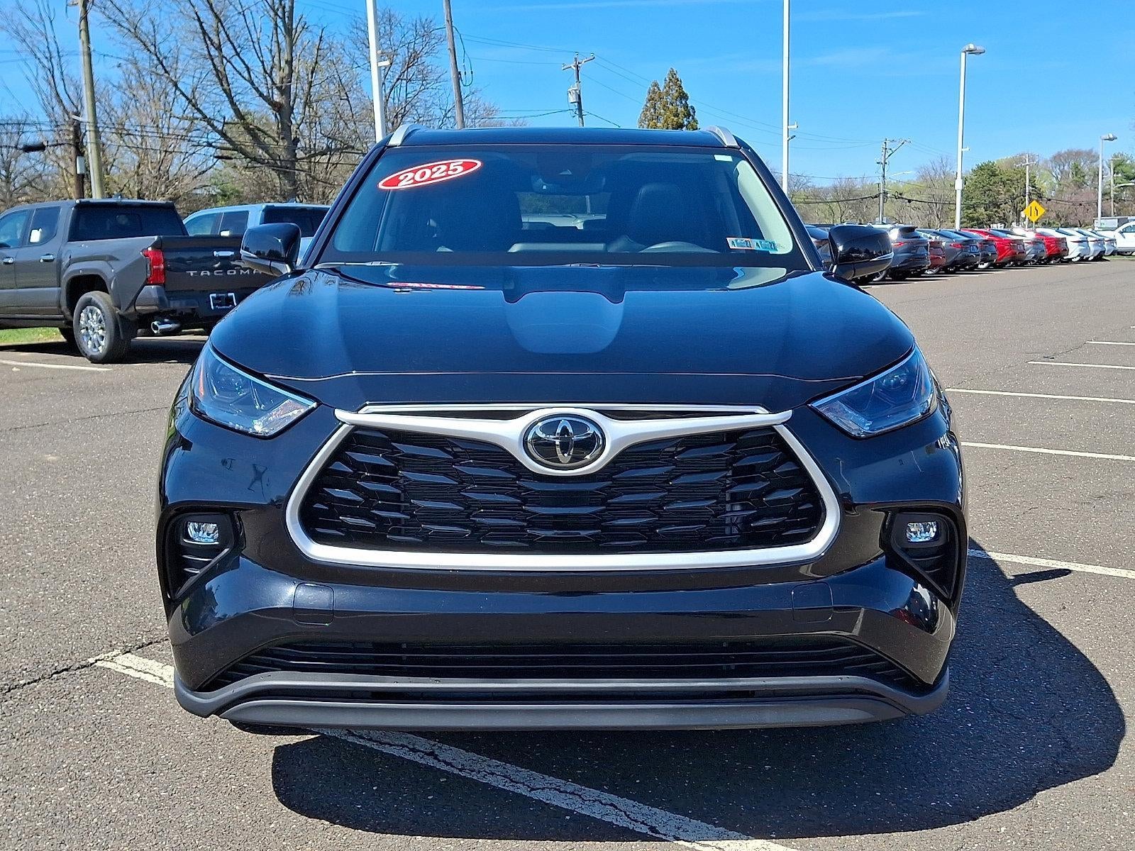 2025 Toyota Highlander XLE AWD (Natl)