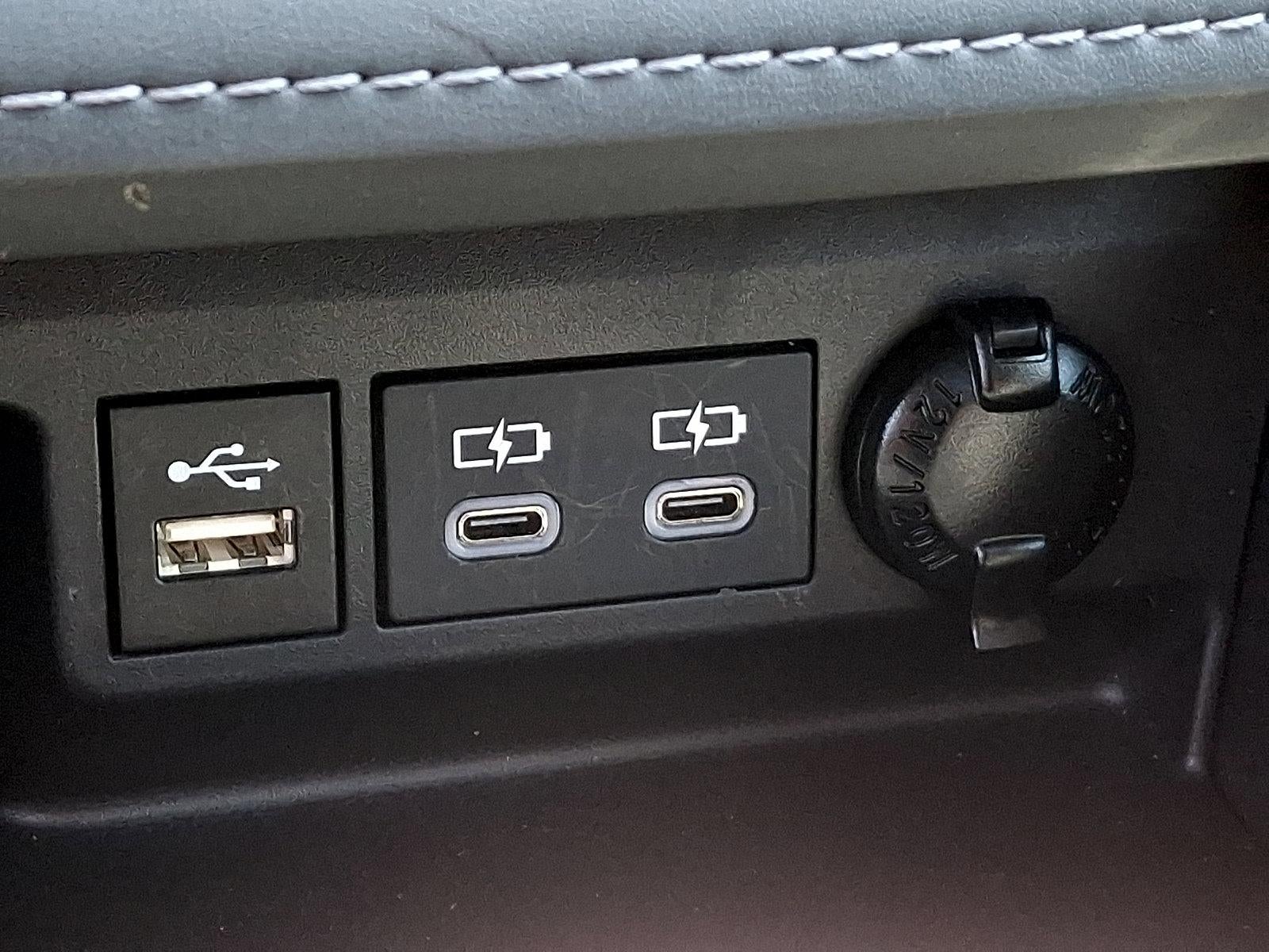 2025 Toyota Highlander XLE AWD (Natl)