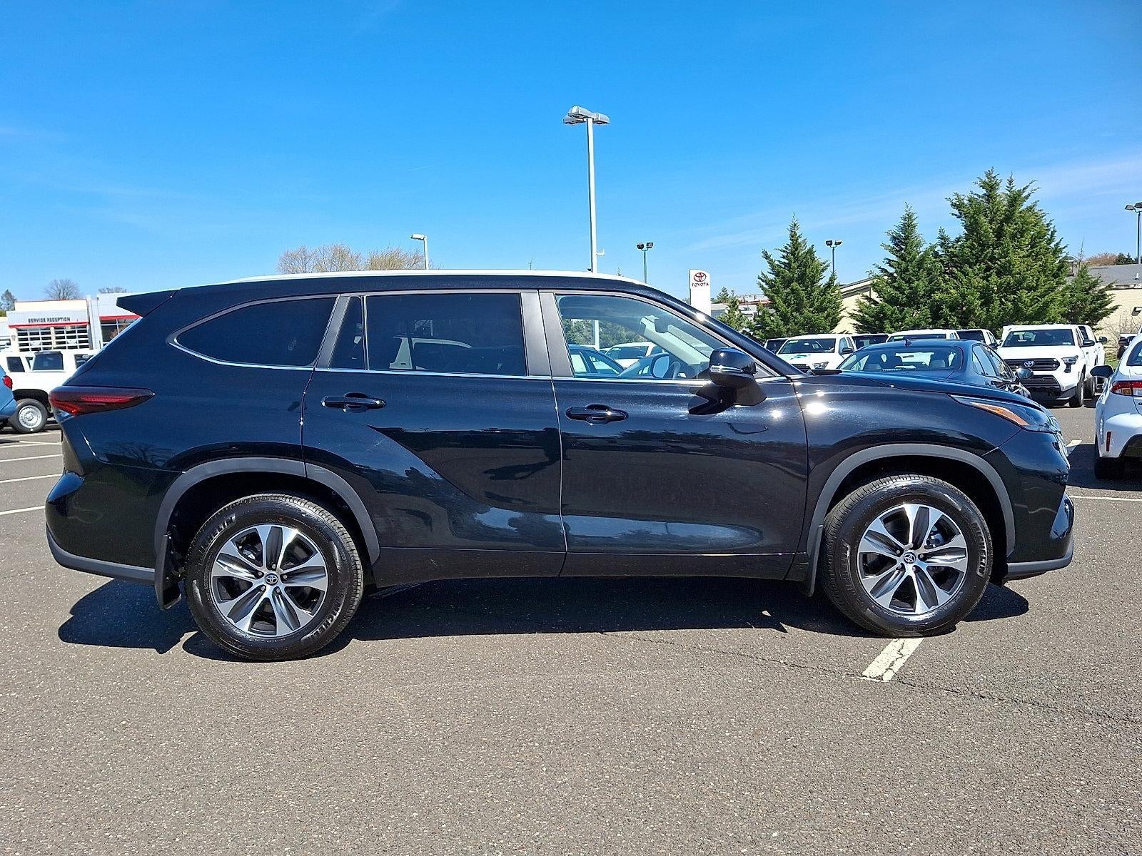 2025 Toyota Highlander XLE AWD (Natl)