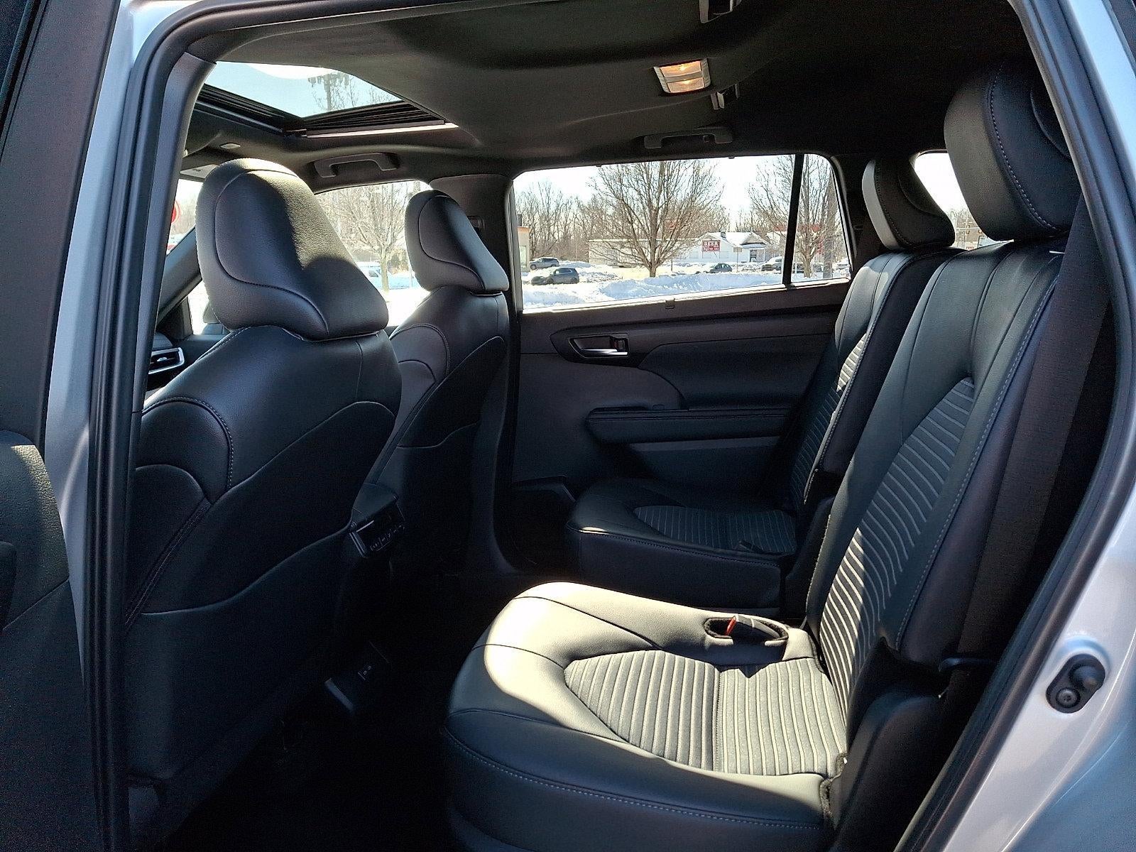 2025 Toyota Highlander XSE AWD (Natl)