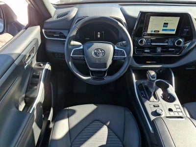 2025 Toyota Highlander XSE AWD (Natl)