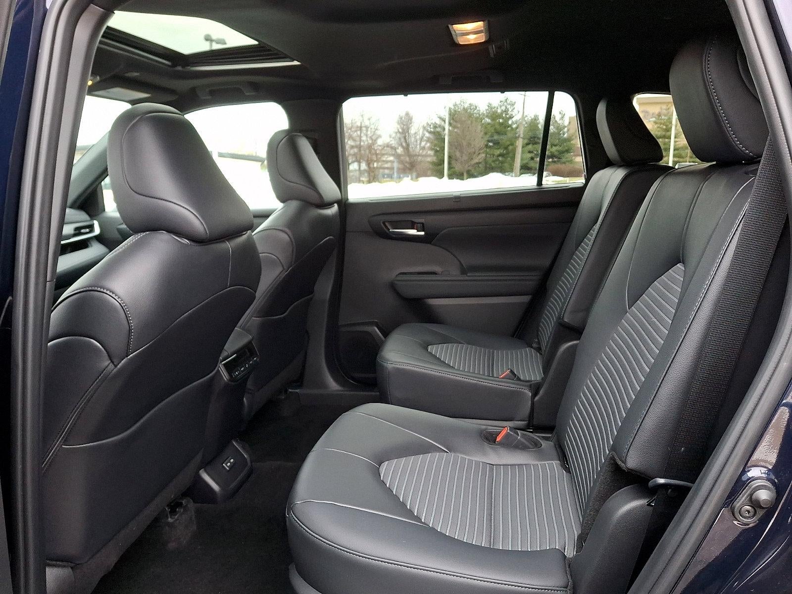 2025 Toyota Highlander XSE AWD (Natl)