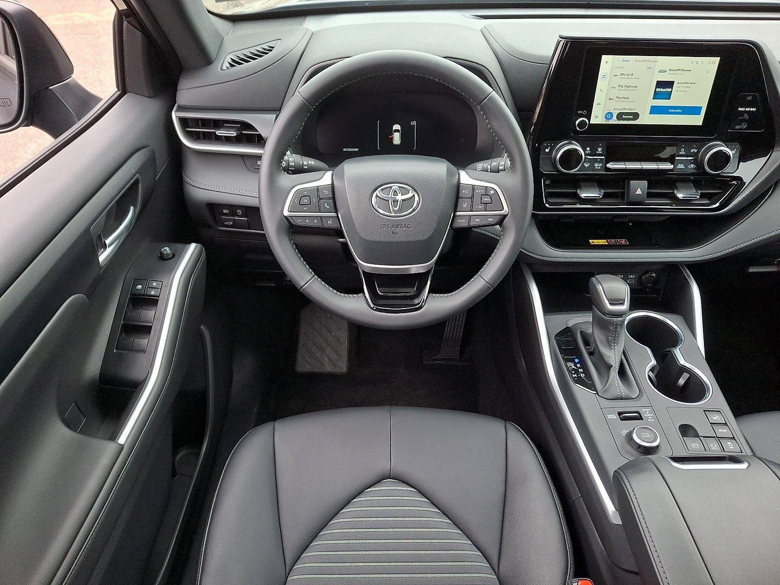 2025 Toyota Highlander XSE AWD (Natl)