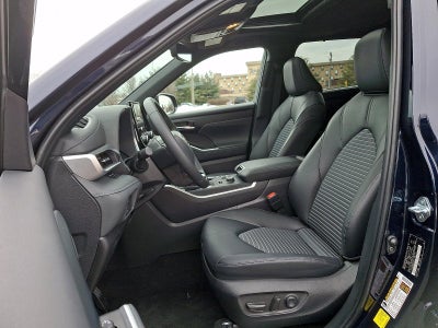 2025 Toyota Highlander XSE AWD (Natl)