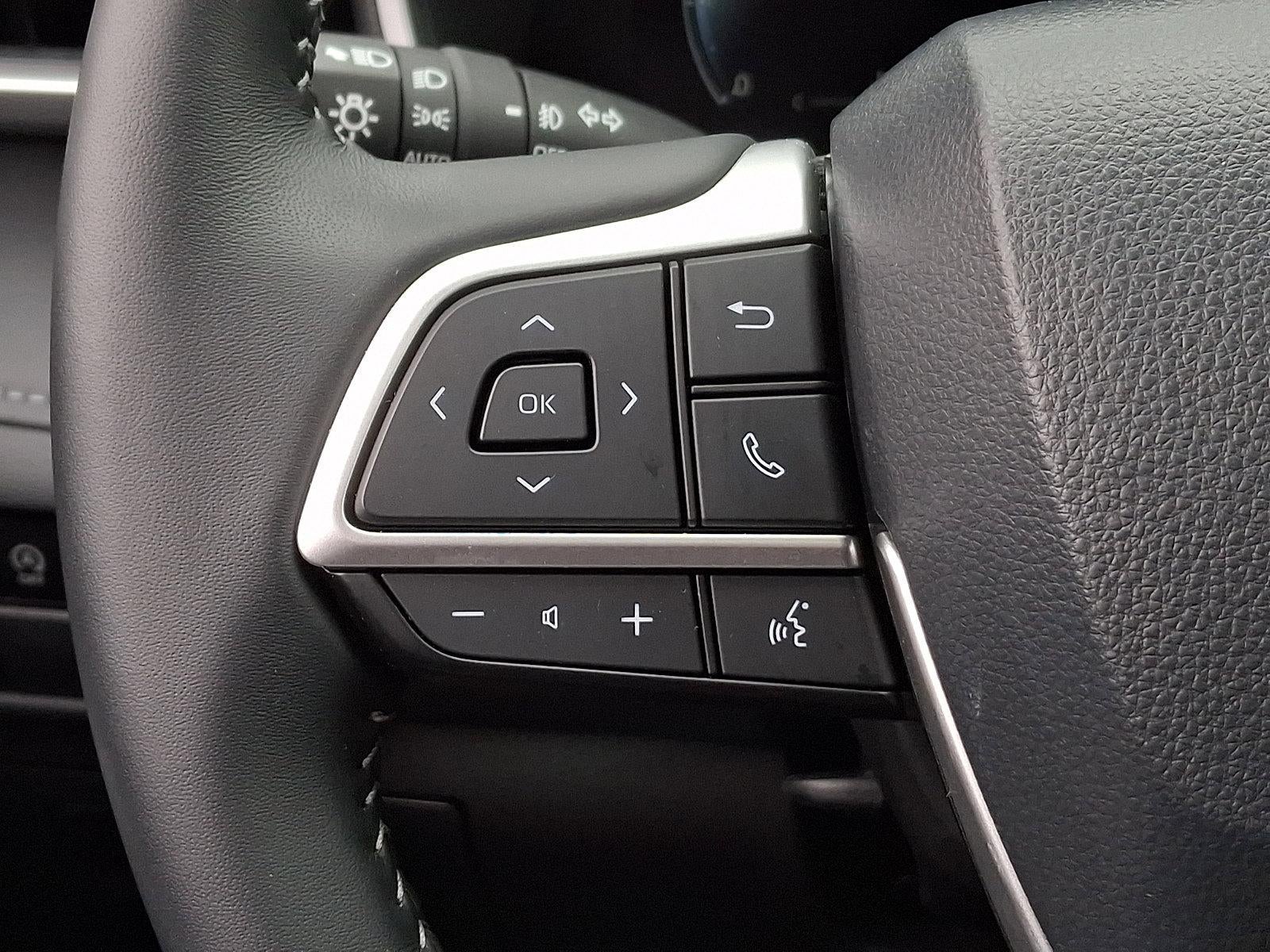 2025 Toyota Highlander XSE AWD (Natl)