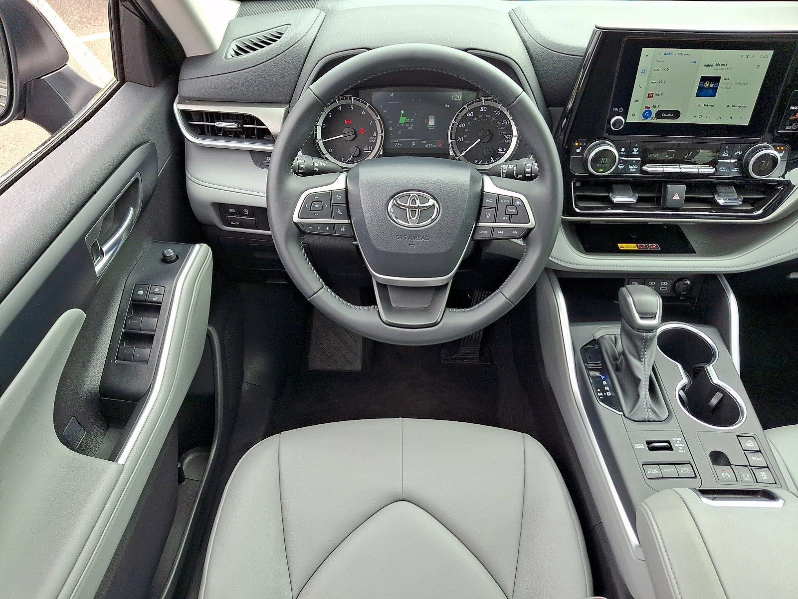 2025 Toyota Highlander XLE AWD (Natl)