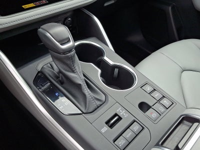 2025 Toyota Highlander XLE AWD (Natl)
