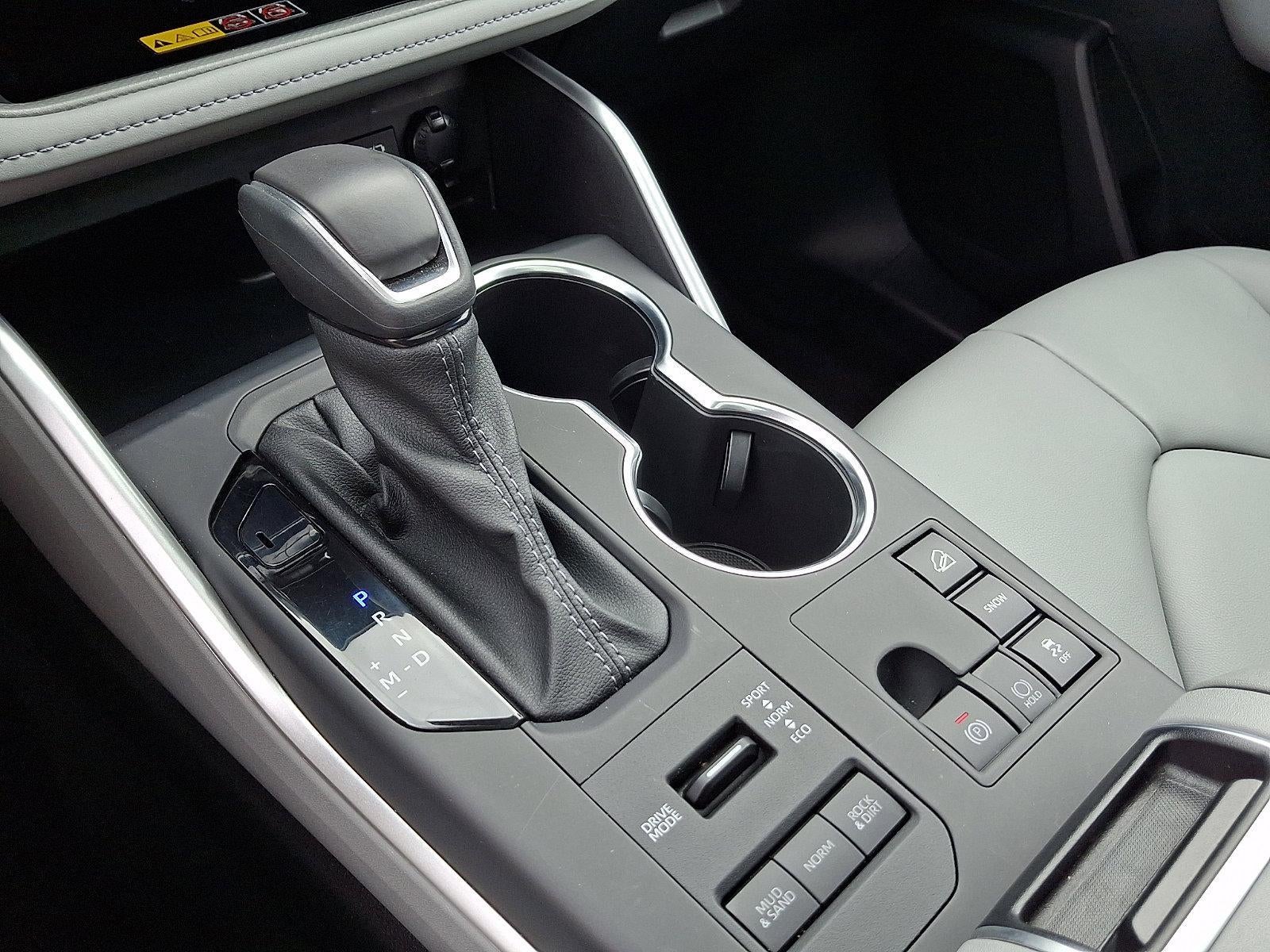 2025 Toyota Highlander XLE AWD (Natl)