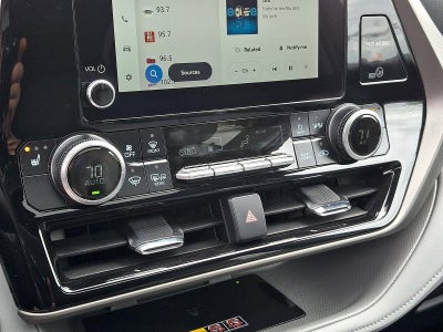 2025 Toyota Highlander XLE AWD (Natl)