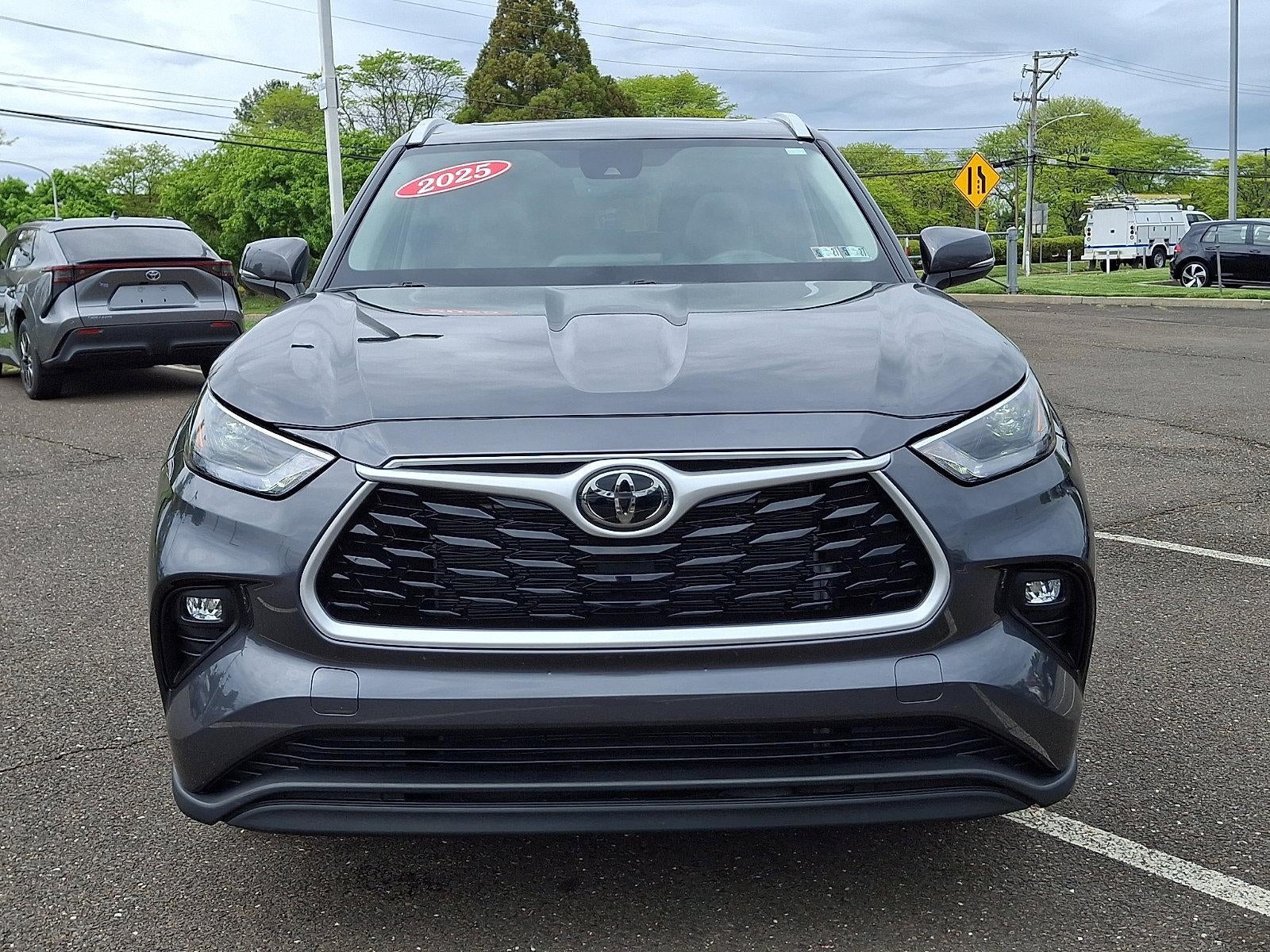 2025 Toyota Highlander XLE AWD (Natl)