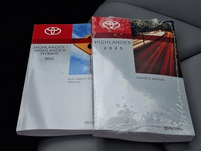 2025 Toyota Highlander XLE AWD (Natl)