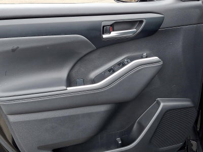 2025 Toyota Highlander XLE AWD (Natl)