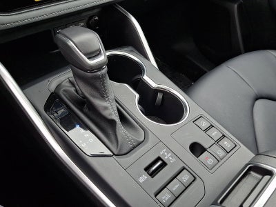 2025 Toyota Highlander XLE AWD (Natl)