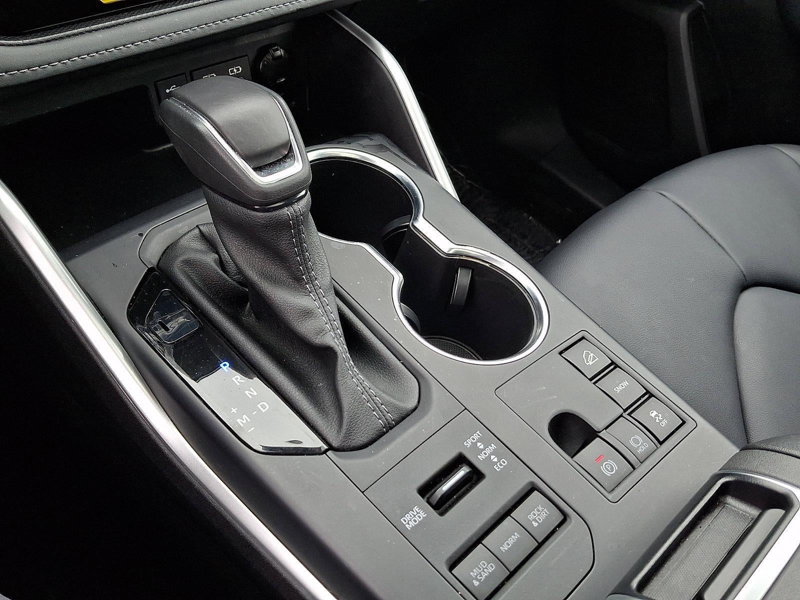 2025 Toyota Highlander XLE AWD (Natl)