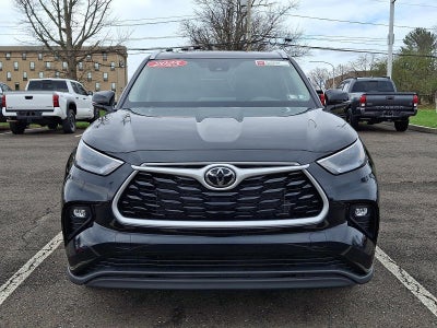 2025 Toyota Highlander XLE AWD (Natl)
