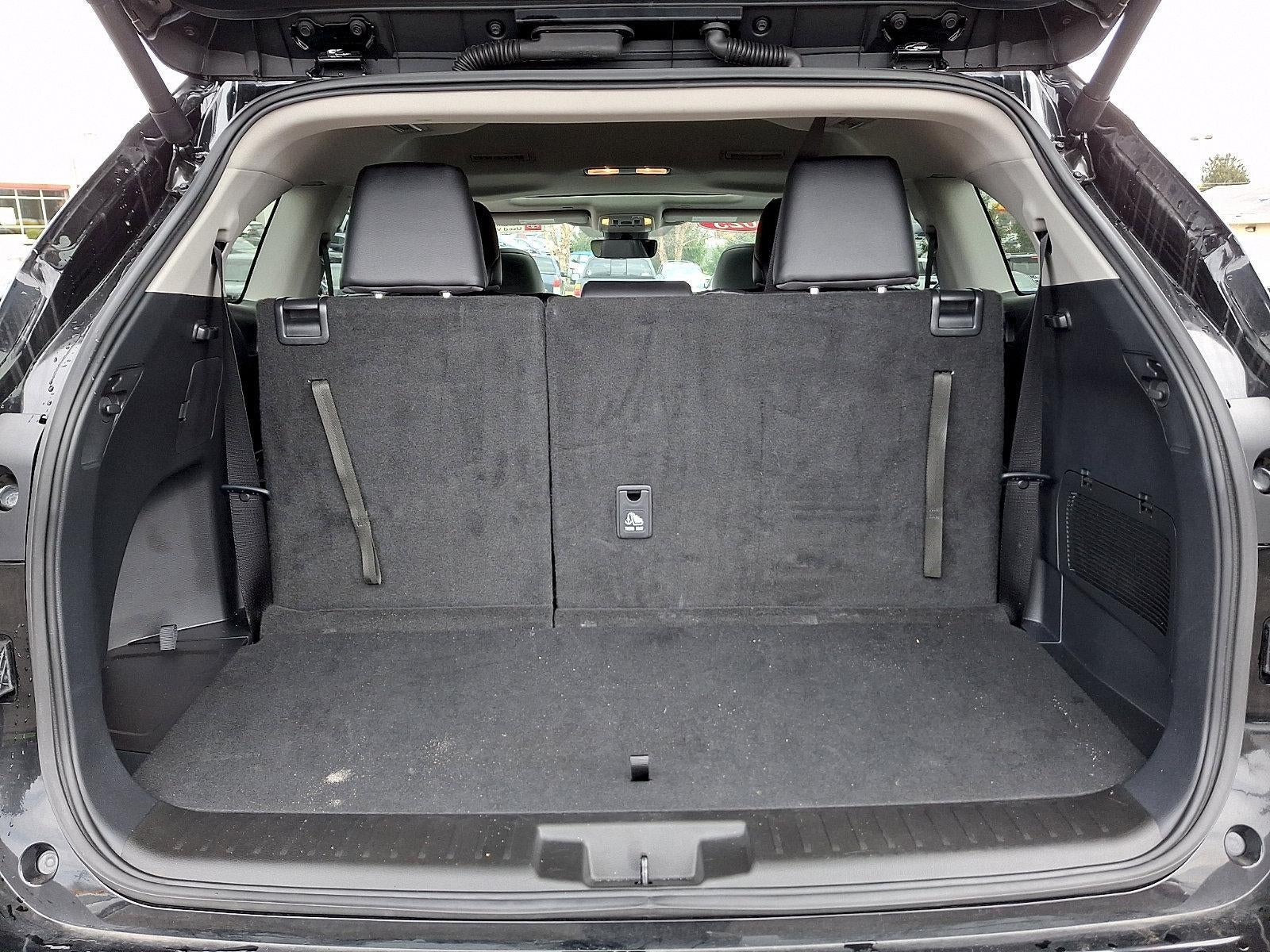 2025 Toyota Highlander XLE AWD (Natl)