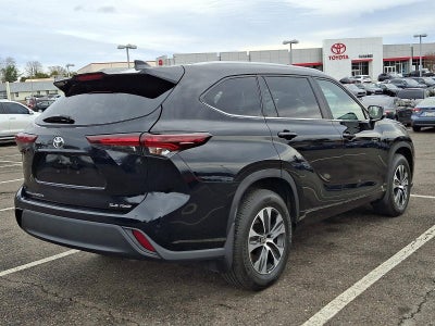 2025 Toyota Highlander XLE AWD (Natl)