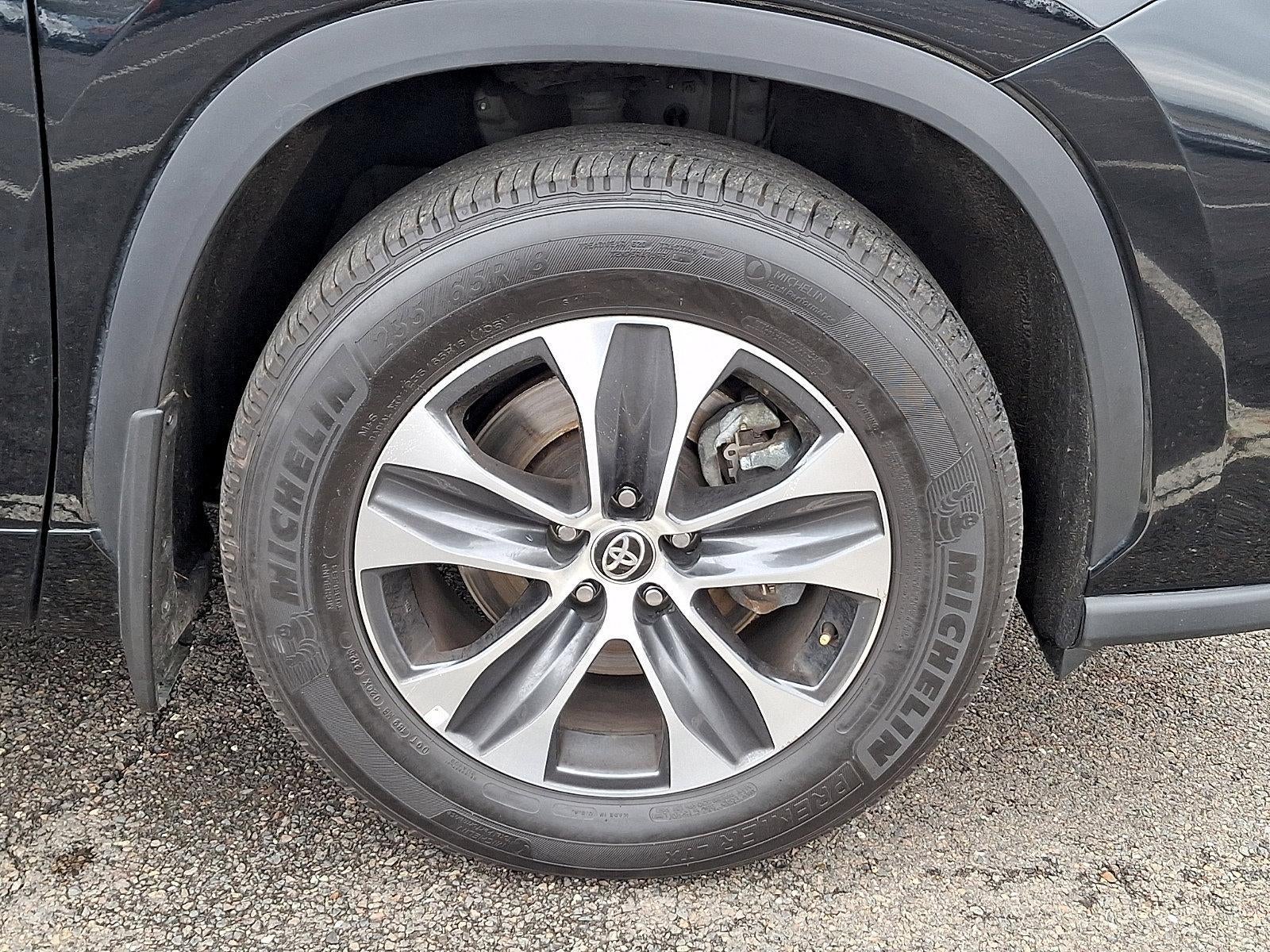 2025 Toyota Highlander XLE AWD (Natl)