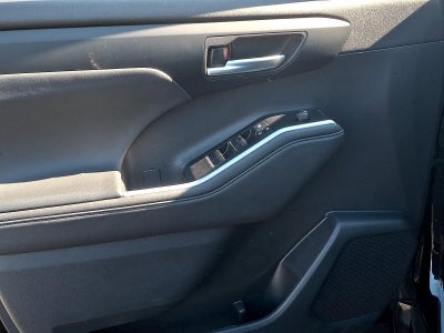 2026 Toyota Highlander XLE AWD (Natl)