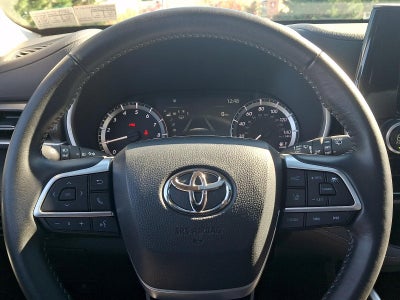 2026 Toyota Highlander XLE AWD (Natl)