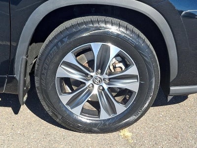 2026 Toyota Highlander XLE AWD (Natl)