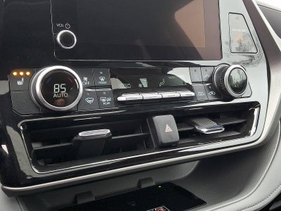 2025 Toyota Highlander XLE AWD (Natl)