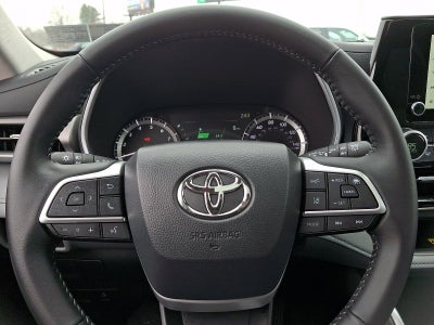 2025 Toyota Highlander XLE AWD (Natl)