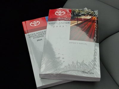 2025 Toyota Highlander XLE AWD (Natl)