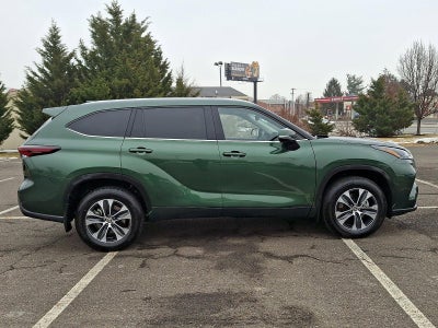 2025 Toyota Highlander XLE AWD (Natl)